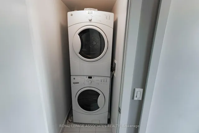 Additional image 16 of 169 Fort York Blvd Unit 920