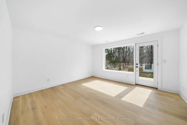 Additional image 25 of 27 Christine Cres