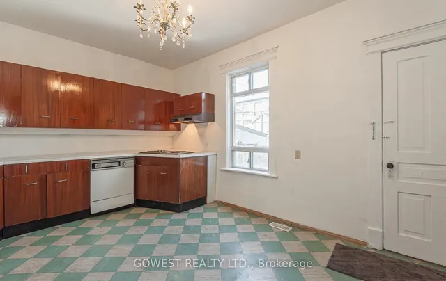 Additional image 13 of 12 Golden Ave