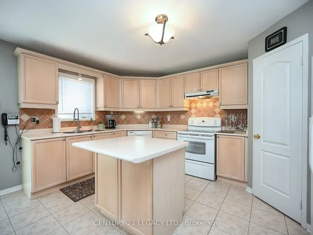 Additional image 12 of 32 Bluewater Cres