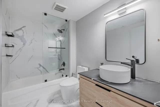 Additional image 5 of 46 Western Battery Rd Unit 825