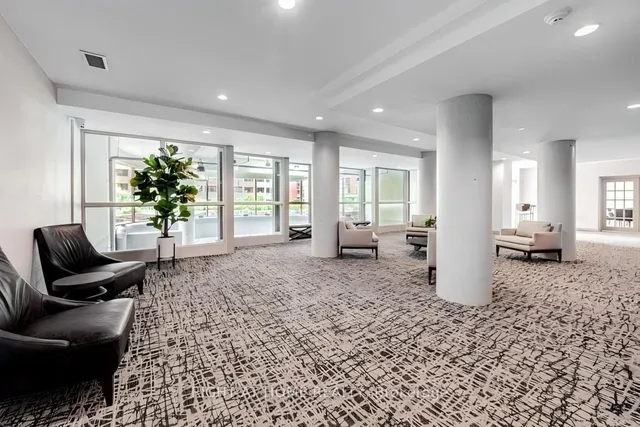 Additional image 32 of 60 Homewood Ave Unit 201