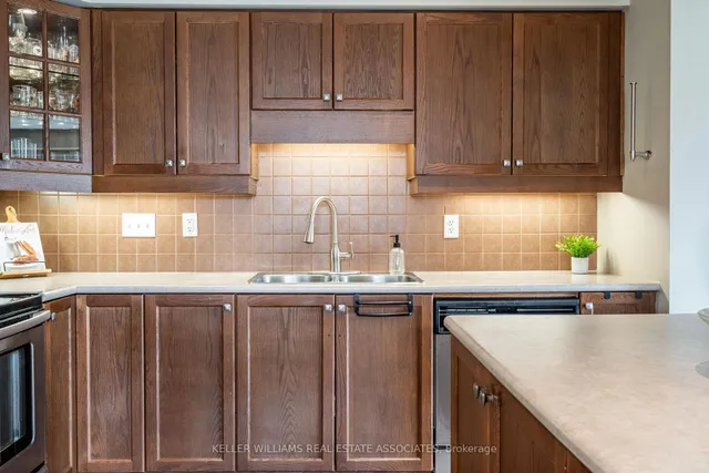 Additional image 9 of 515 Beaumont Cres