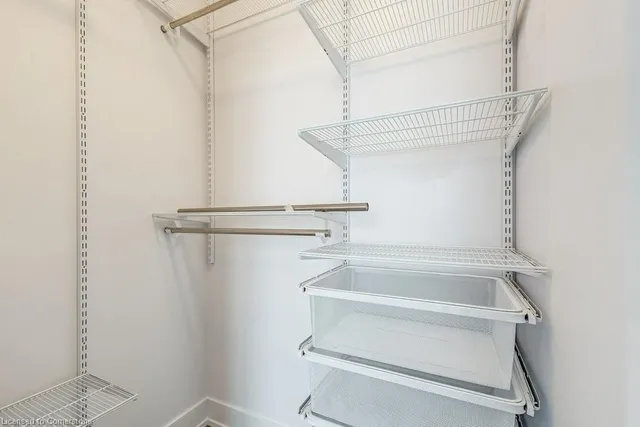 Additional image 11 of 460 Dundas St Unit 513