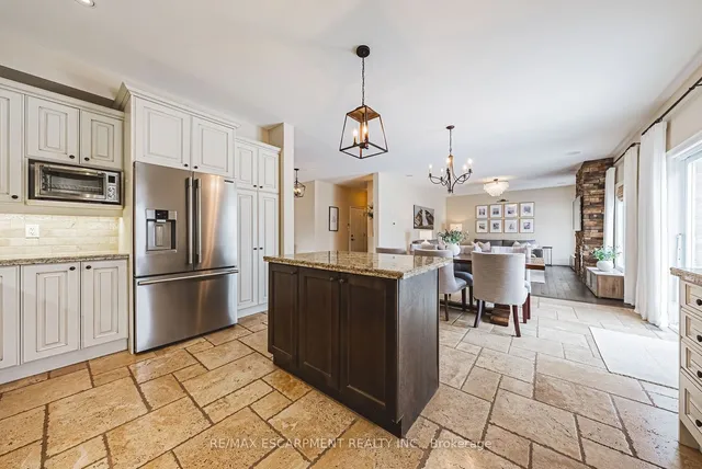 Additional image 16 of 35 GRETI Dr