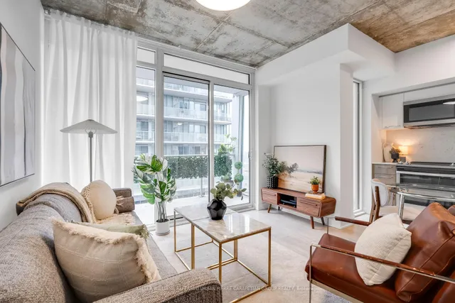 Additional image 3 of 15 Baseball Pl Unit 1002