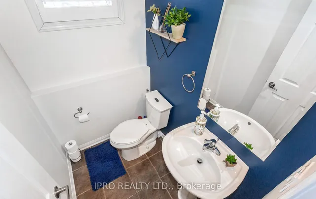 Additional image 24 of 795 Howden Cres