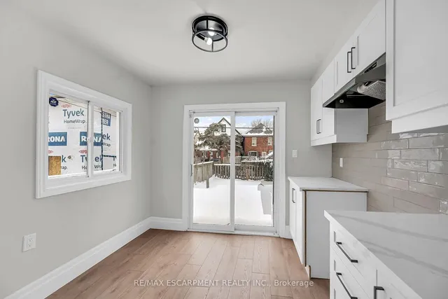 Additional image 16 of 117 Rosslyn Ave