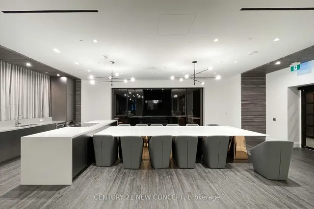 Additional image 40 of 39 Roehampton Ave Unit 2003