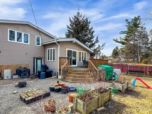 Additional image 39 of 35 Benfrisco Cres