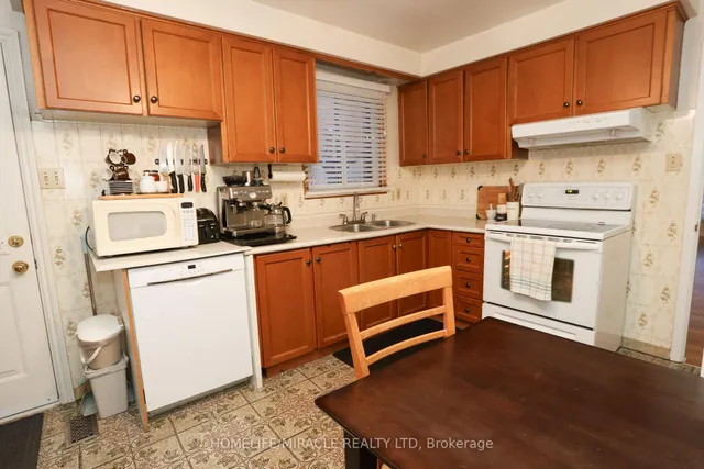 Additional image 17 of 59 Riverton Dr