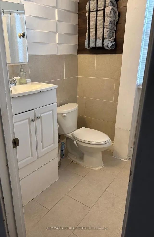 Additional image 44 of 402 Dundurn St