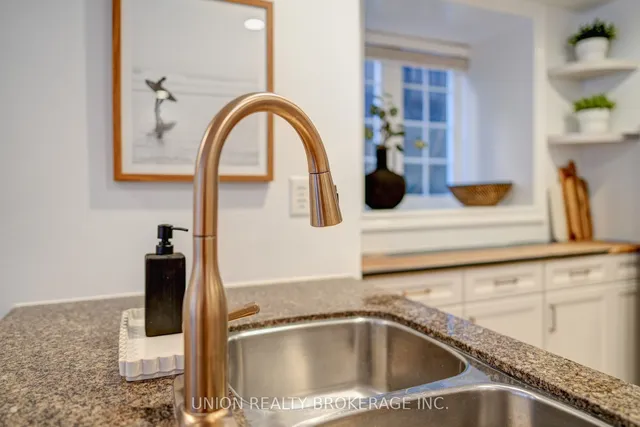 Additional image 11 of 539 Jarvis St Unit M1