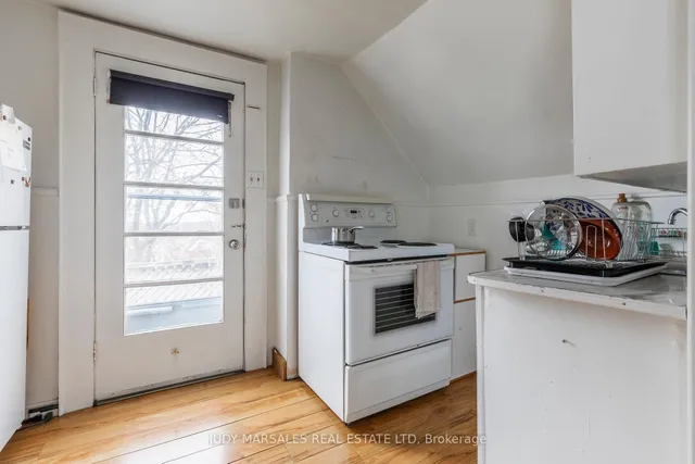 Additional image 23 of 402 Dundurn St