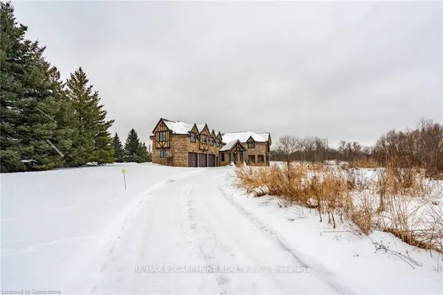 Additional image 38 of 76 Oak Ave