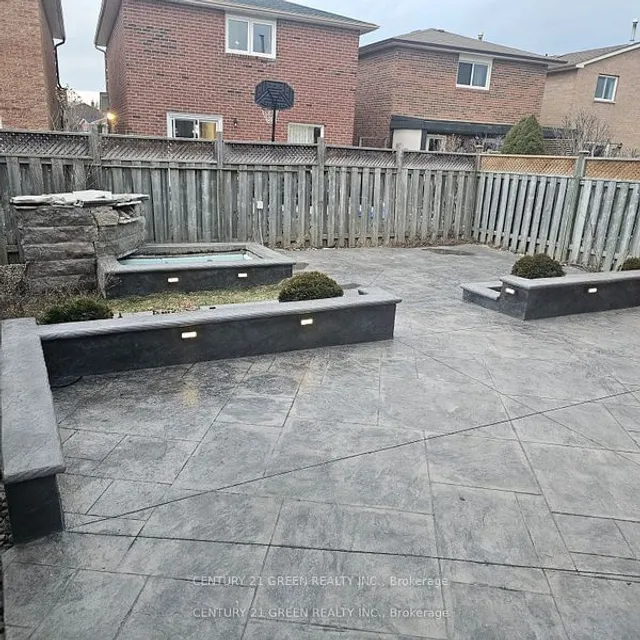 Additional image 20 of 76 Metzak Dr