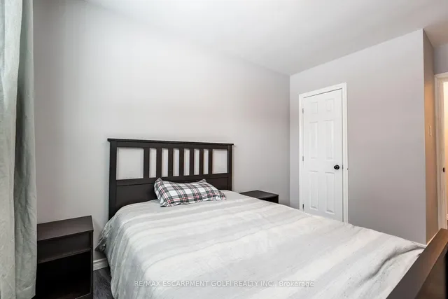 Additional image 20 of 157 Fielding Cres