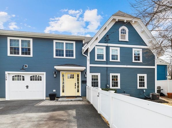 139 Green St, Melrose, MA 02176