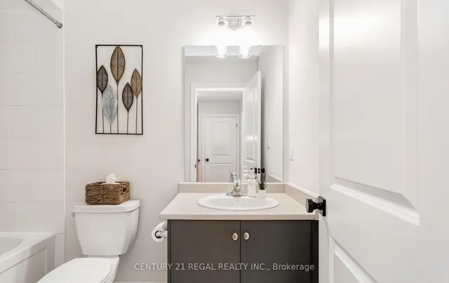 Additional image 38 of 24 Arcola St