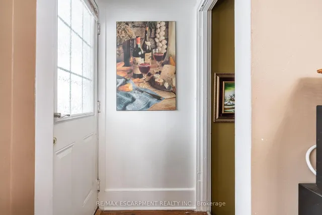 Additional image 17 of 119 East 17th St