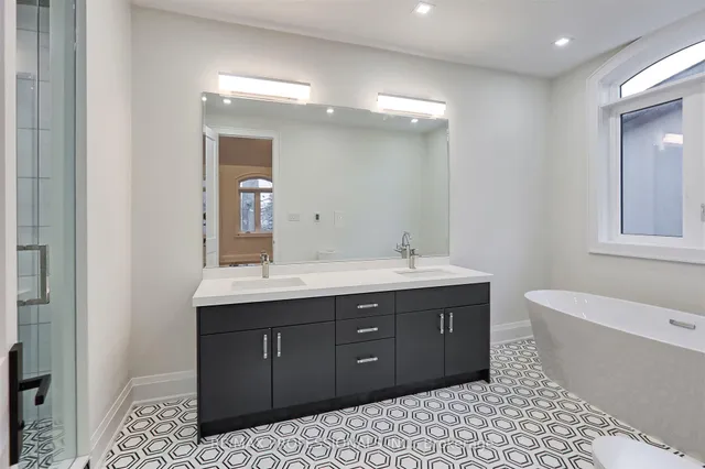 Additional image 27 of 7 Farningham Cres