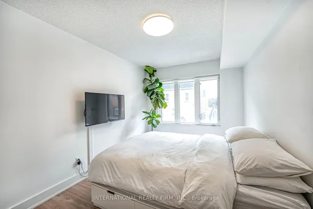 Additional image 9 of 1 Ruttan St Unit TH 107