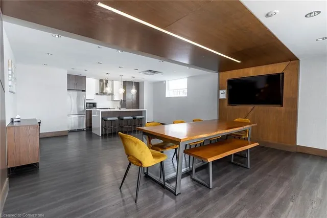 Additional image 21 of 16 Markle Cres Unit 211