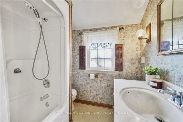 Additional image 27 of 8 Abbotsford Rd