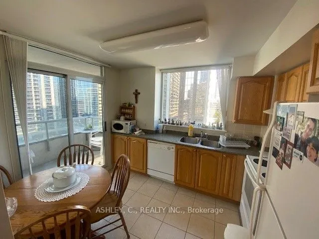 Additional image 5 of 23 Hollywood Ave Unit 1602