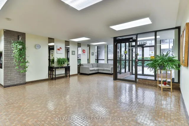 Additional image 19 of 3625 Lakeshore Blvd Unit 108