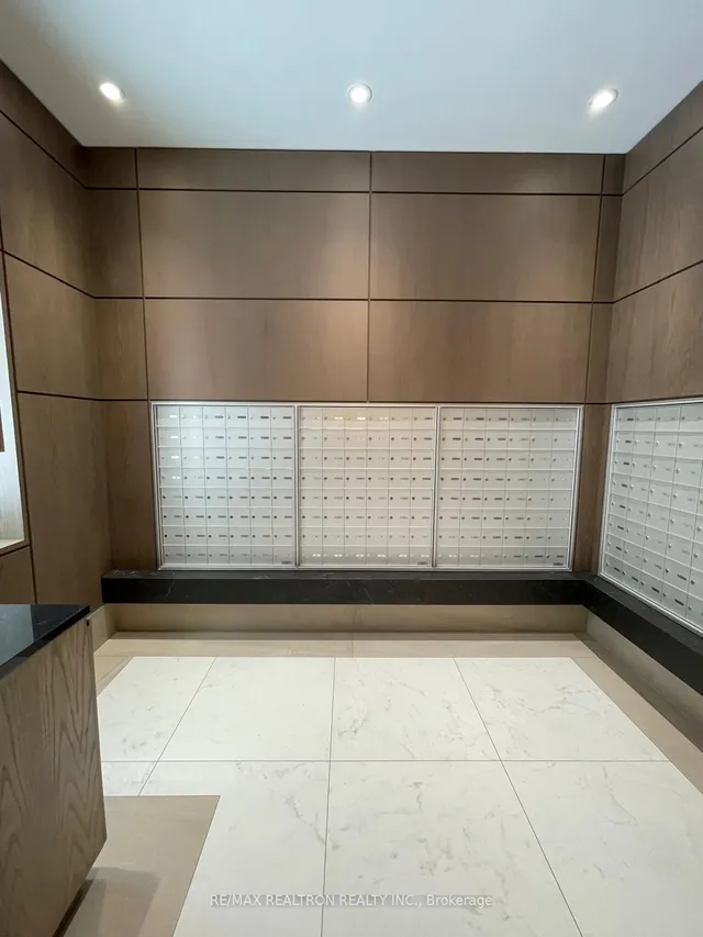 Additional image 16 of 20 Inn On The Park Dr Unit 2539