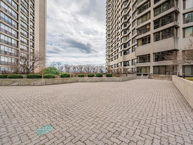 Additional image 33 of 33 Harbour Sq Unit 1008