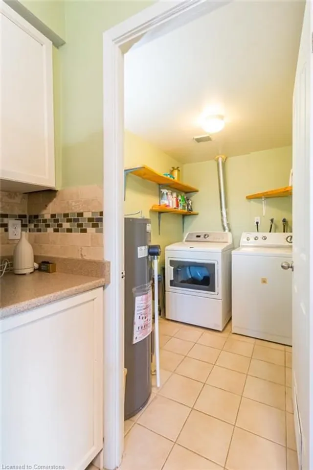 Additional image 11 of 17 King St Unit 305
