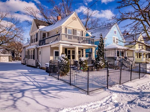 3325 W 98th St, Cleveland, OH 44102