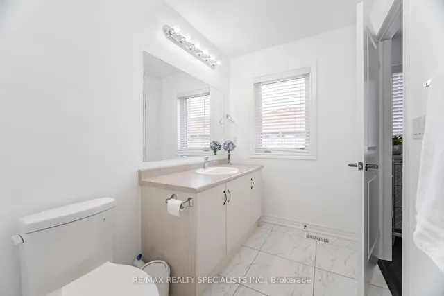 Additional image 25 of 12 Faye St