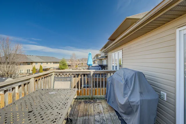 Additional image 39 of 988 Zeller Cres