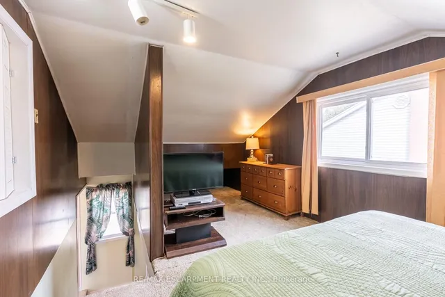 Additional image 26 of 279 Parkside Dr