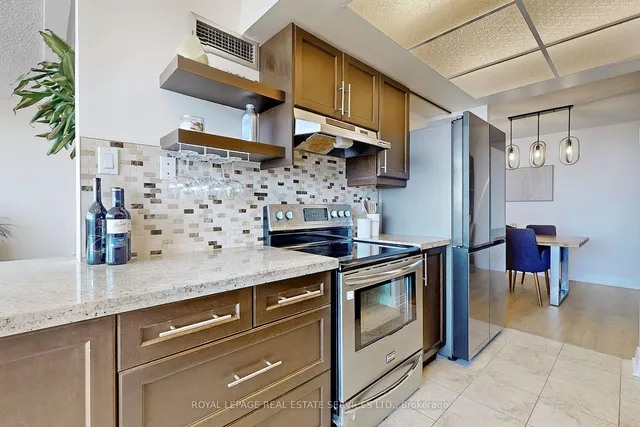 Additional image 10 of 100 Antibes Dr Unit 2208