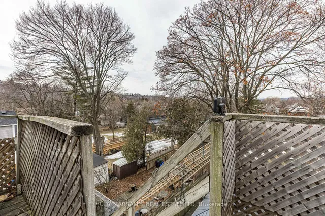 Additional image 36 of 402 Dundurn St