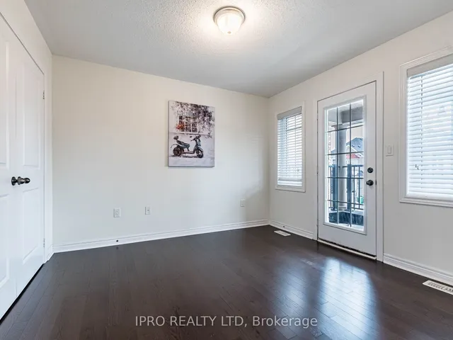 Additional image 28 of 42 Monument Tr