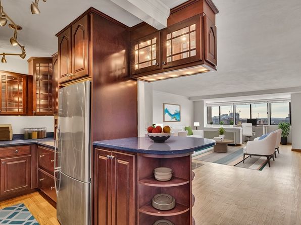 Primary image of 6 Whittier Pl, Boston, MA