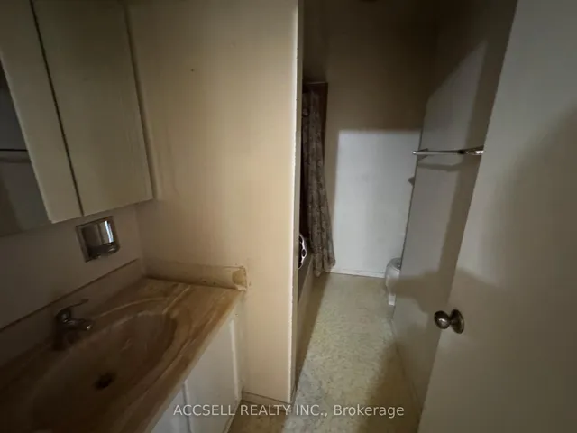 Additional image 14 of 5475 lakeshore Rd Unit 1