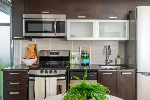 Additional image 5 of 36 Lisgar St Unit 2121E