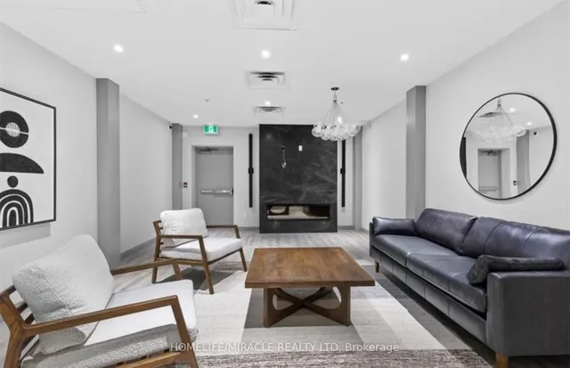 Additional image 24 of 1101 Lackner Pl Unit T2