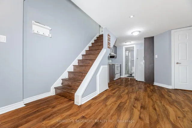 Additional image 18 of 70 Corby Cres