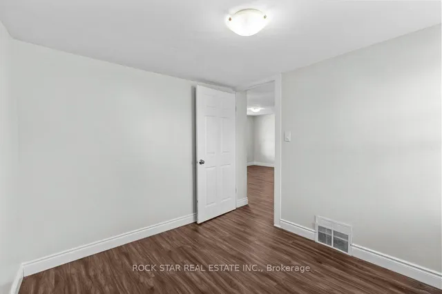 Additional image 20 of 937 Garth St