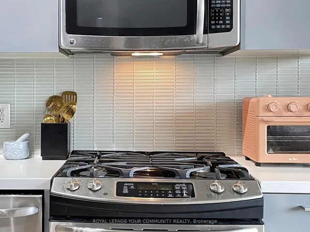 Additional image 21 of 319 Carlaw Ave Unit 403