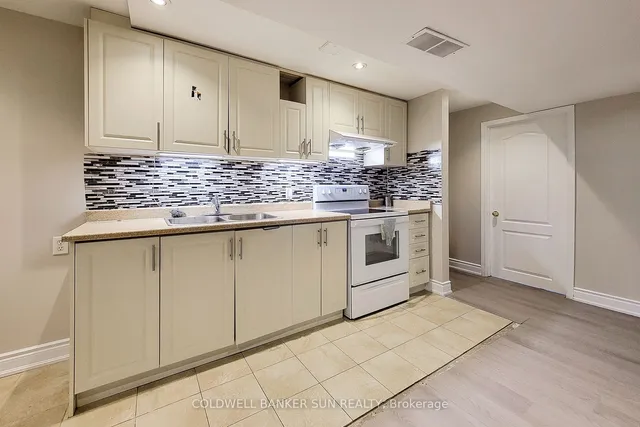 Additional image 38 of 112 Meadow Wood Cres