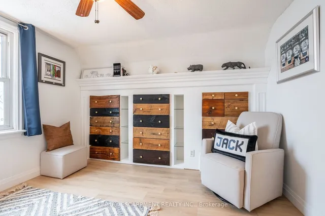 Additional image 25 of 351 Queensdale Ave