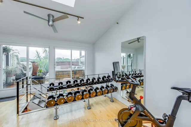 Additional image 30 of 676 Richmond St Unit 208